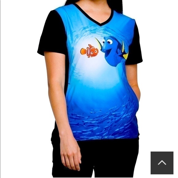 DISNEY Pixar Dory & Nemo XS Scrub Top with Pockets - Picture 1 of 3